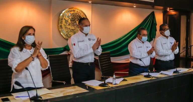 Directores municipales rinden protesta en Gobierno de Adrián Oseguera