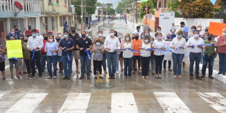 Moderniza Chucho Nader más Calles en la colonia Obrera