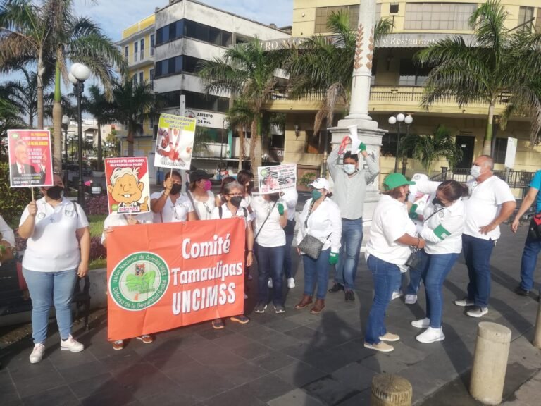 Jubilados exigen a la SHCP les devuelva más de 27 mmdp de cesantía y vejez