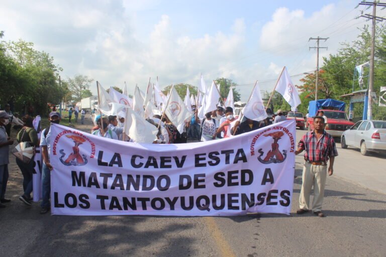 Marcha Antorcha Campesina contra la CAEV