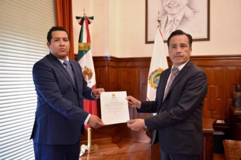 Renuncia Rocío Pérez a Sedema; nombra Cuitláhuac a Juan Carlos Contreras