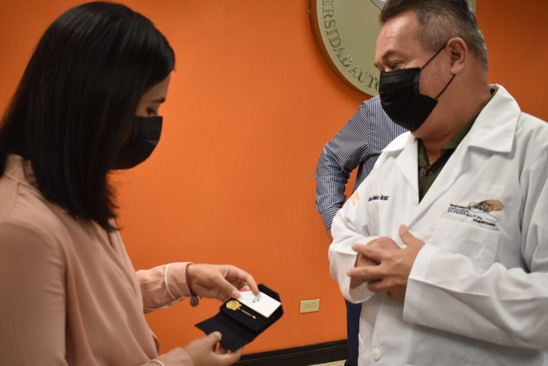 Reconoce UAT a egresados de la Facultad de Medicina-Matamoros