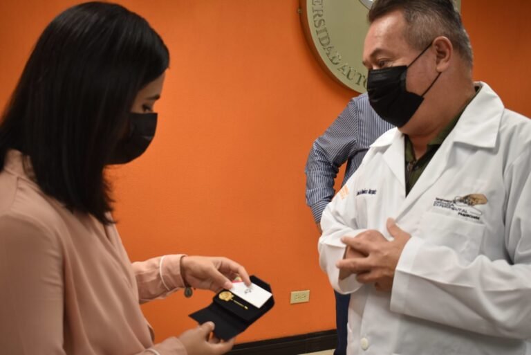 Reconoce UAT a egresados de la Facultad de Medicina-Matamoros