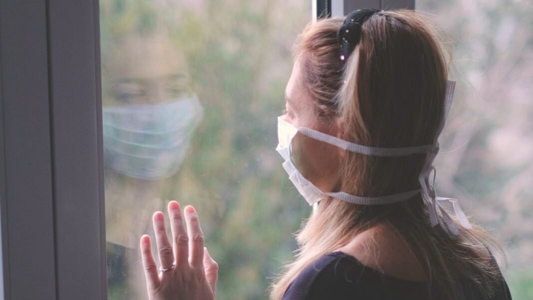 Ataca ansiedad a jóvenes; hartos de confinamiento