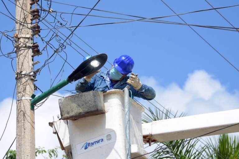 Garantiza Gobierno de Altamira alumbrado público de calidad