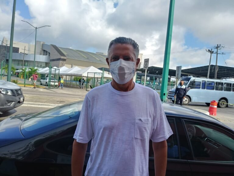 Polideportivo ha sido un éxito en vacunación: Chucho Nader