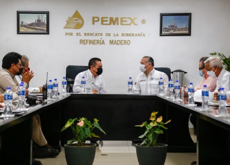 Adrián Oseguera y Pemex juntos por el bienestar de los maderenses