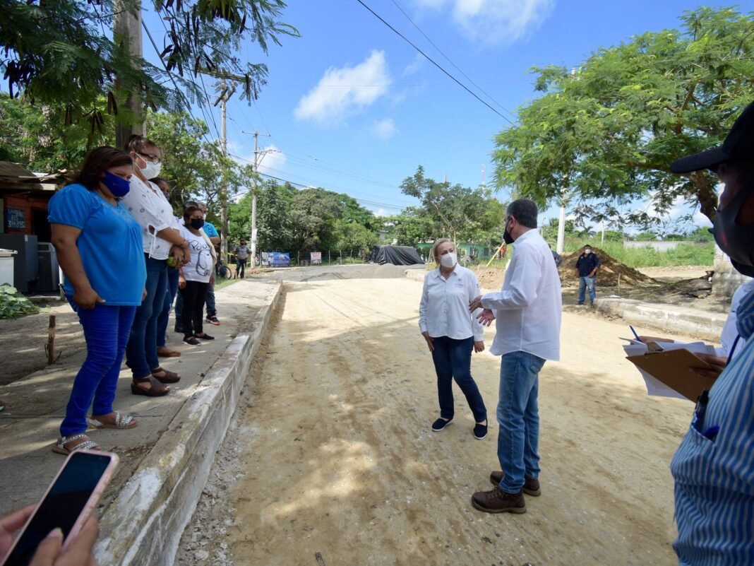 Gobierno de Alma Laura Amparán mejora vialidades en beneficio de la población