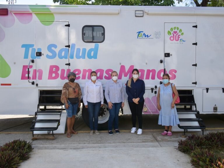 Activa Alma Laura Amparán El Camión de la Salud en Estación Colonia