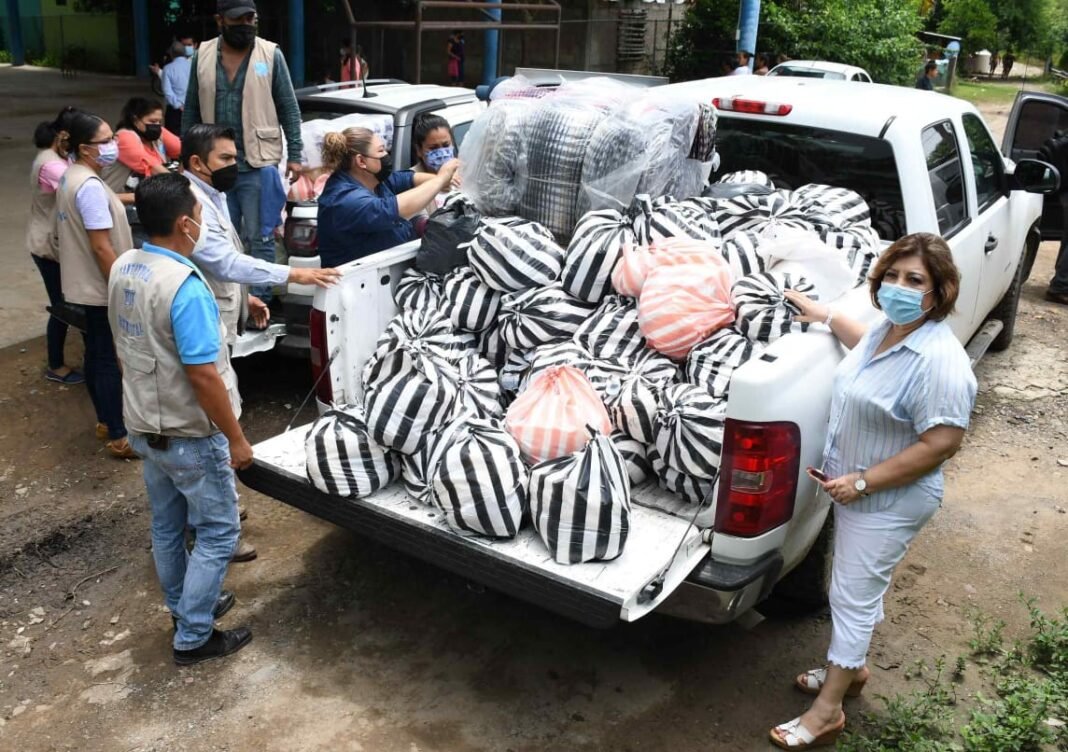 DIF Municipal de Tantoyuca entrega despensas a familias afectadas