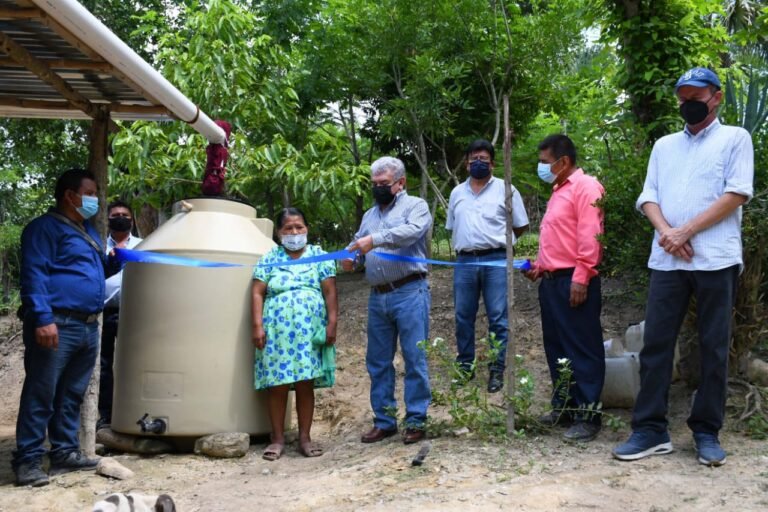 Con colectores de agua pluvial benefician a familias de varias localidades