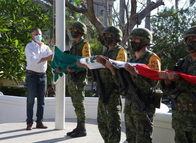 Preside Chucho Nader el 200 Aniversario de la Consumación de la Independencia de México