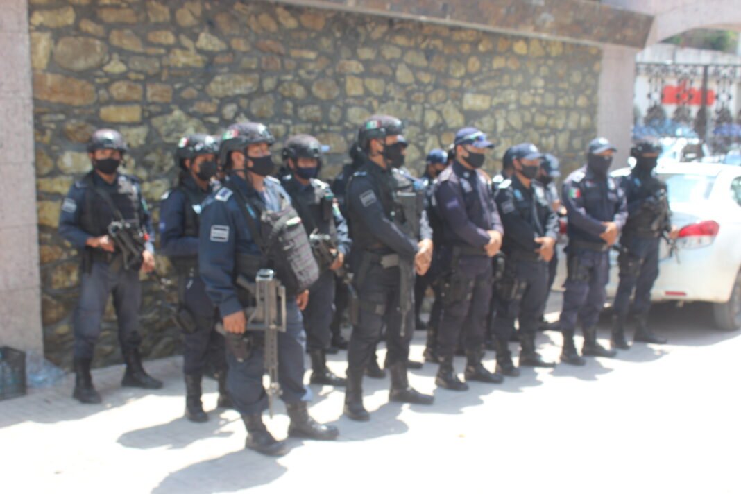 Policía municipal es profesional; Amado Guzmán Avilés