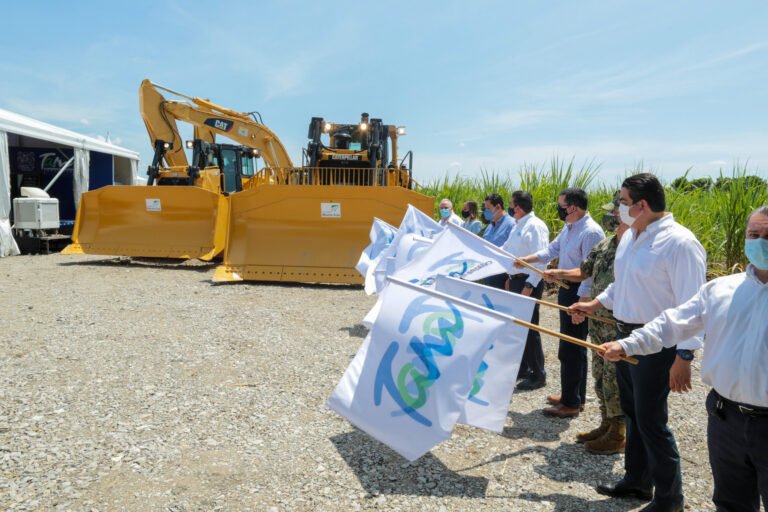 Gobernador da banderazo de inicio de construcción de la carretera TAM- Bajío.