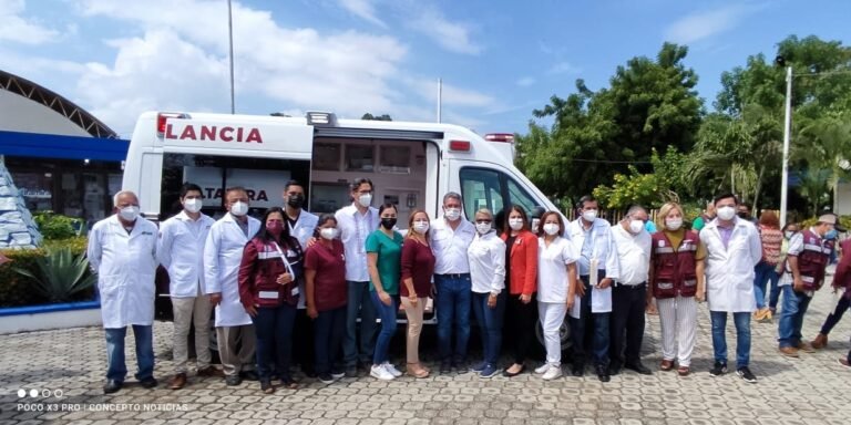Nuevo Gobierno de Altamira entrega moderna ambulancia en Villa Cuauhtémoc