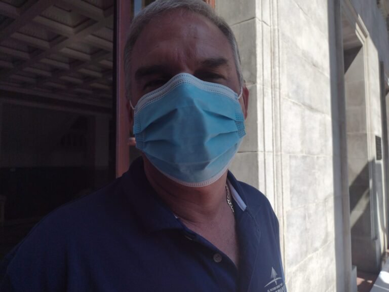 Advierten retiro de vendedores ambulantes en El Carpintero