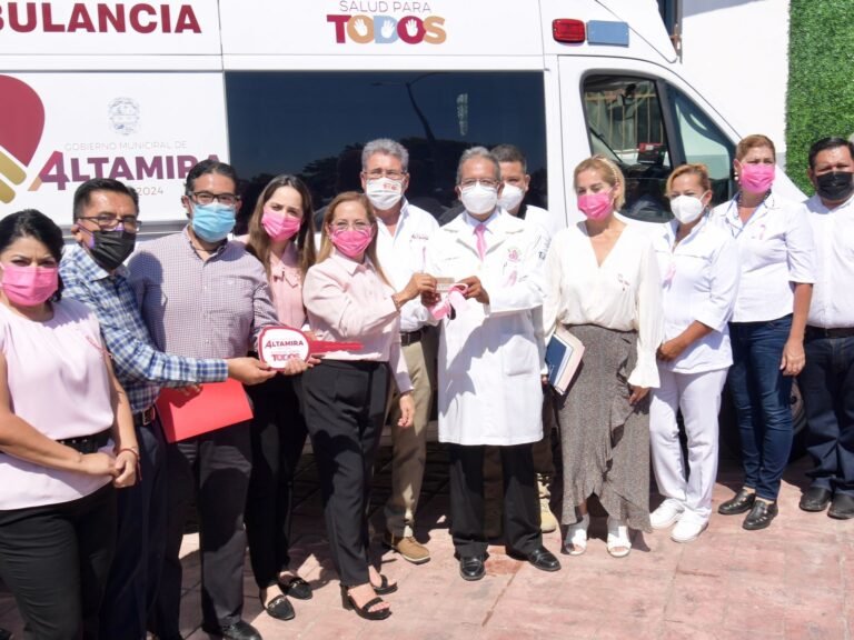 Entrega Armando Martínez Manríquez segunda ambulancia al Sistema DIF Altamira