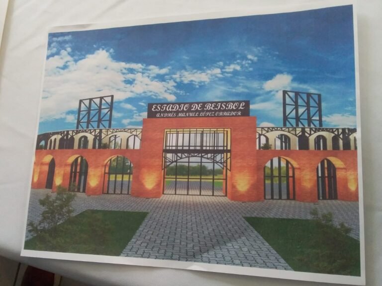 La construcción de un campo de béisbol con una inversión de  800 mdp es anunciado en Madero
