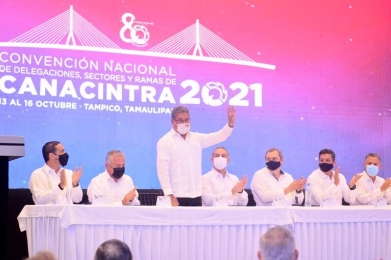 SE REÚNE ARMANDO MARTÍNEZ MANRÍQUEZ CON EL GOBERNADOR DEL ESTADO FGCDV