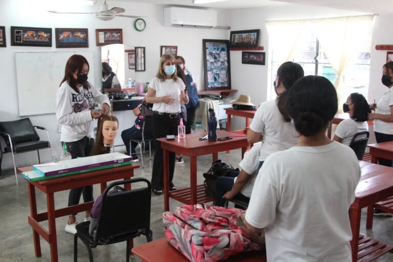 Ofrece DIF Tampico Cursos de Capacitación para el Trabajo en los Centros CEDIF