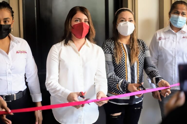APERTURA NAYELI LARA OFICINA DE GESTIÓN EN EL AYUNTAMIENTO DE ALTAMIRA