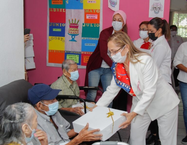 ADULTOS MAYORES, UNA PRIORIDAD PARA EL DIF ALTAMIRA: ROSSY LUQUE DE MARTÍNEZ