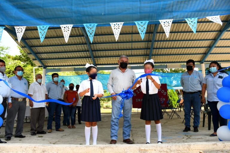 Benefician a alumnos de escuela primaria en Ixcanelco
