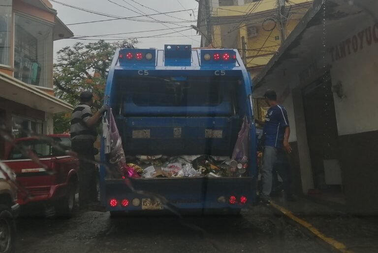 En Tantoyuca mantienen la ciudad limpia