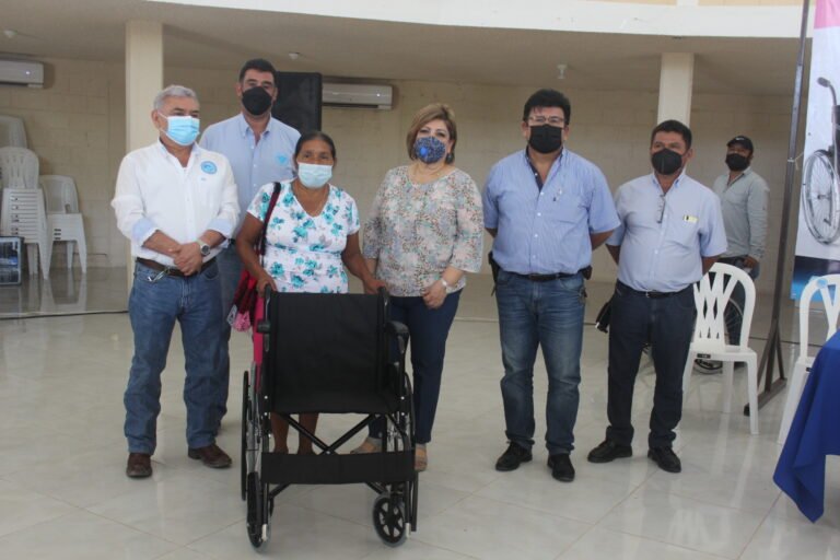 Entrega DIF Municipal  sillas de ruedas