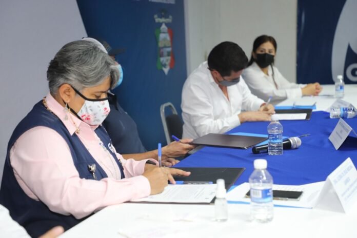 SST-331-2021.-Unen-esfuerzos-Estado-Municipio-por-la-salud-de-los-mas-vulnerables-1