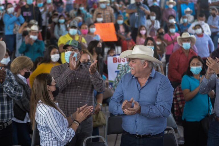 Para superar retos, Bustamante va con Todos por Tamaulipas