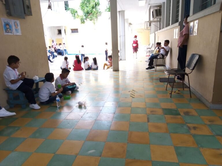 Vuelve a clases presenciales segunda escuela de gobierno