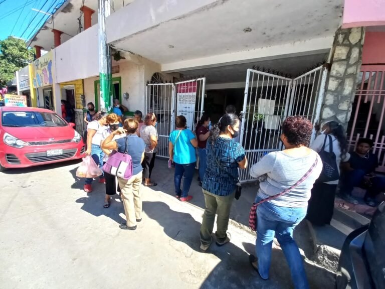 Abuelitos abarrotan centro de bienestar en Altamira