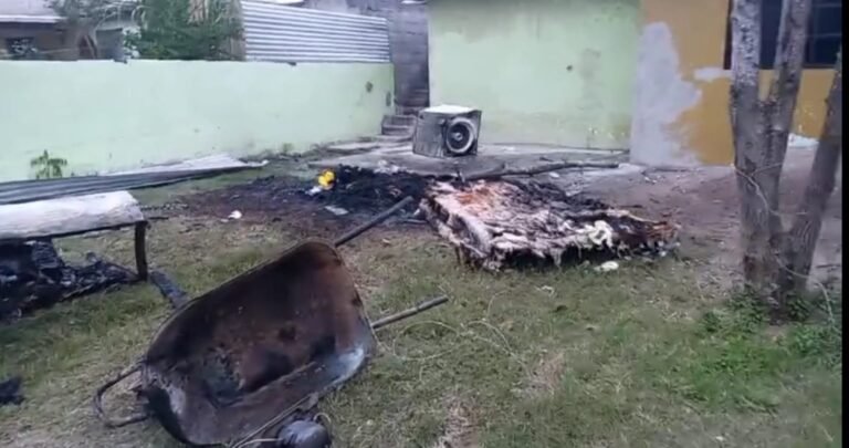 Detienen a violento masculino que cegado por la ira quemó pertenencias de su hogar