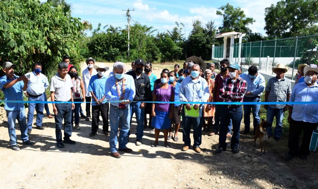 Inauguran camino rural en Mata del Tigre