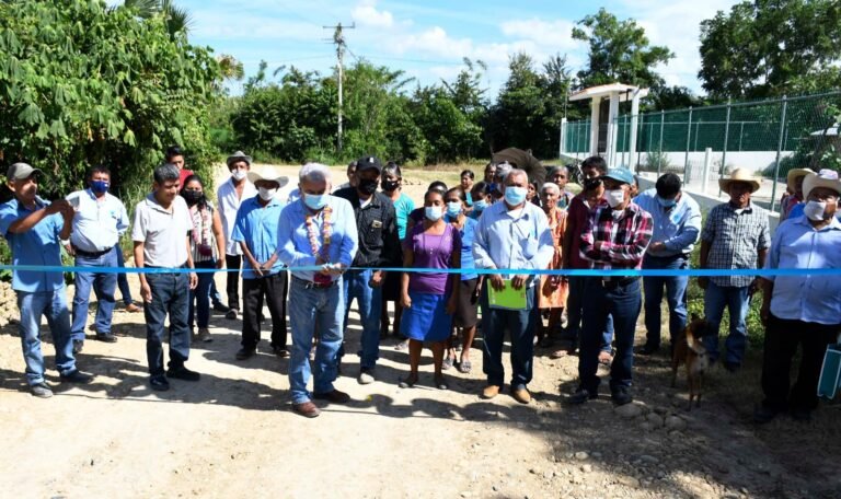 Inauguran camino rural en Mata del Tigre