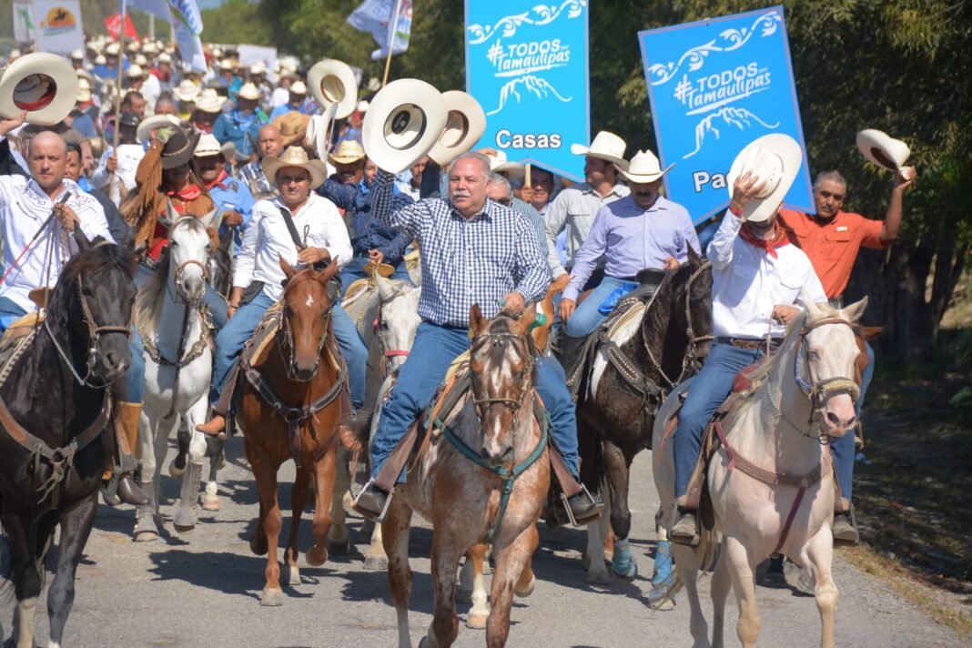 Cabalgando con Todos por Tamaulipas…miles de familias con César Verástegui