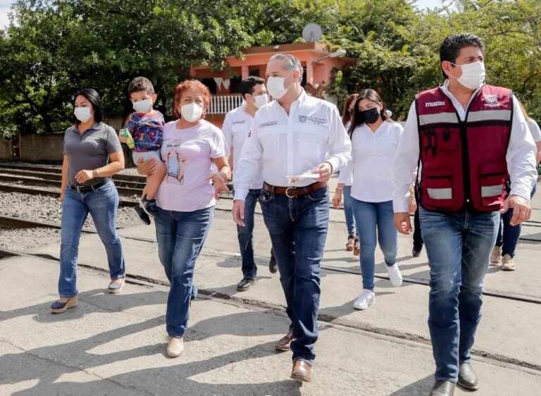 Atienden necesidades de colonias maderenses