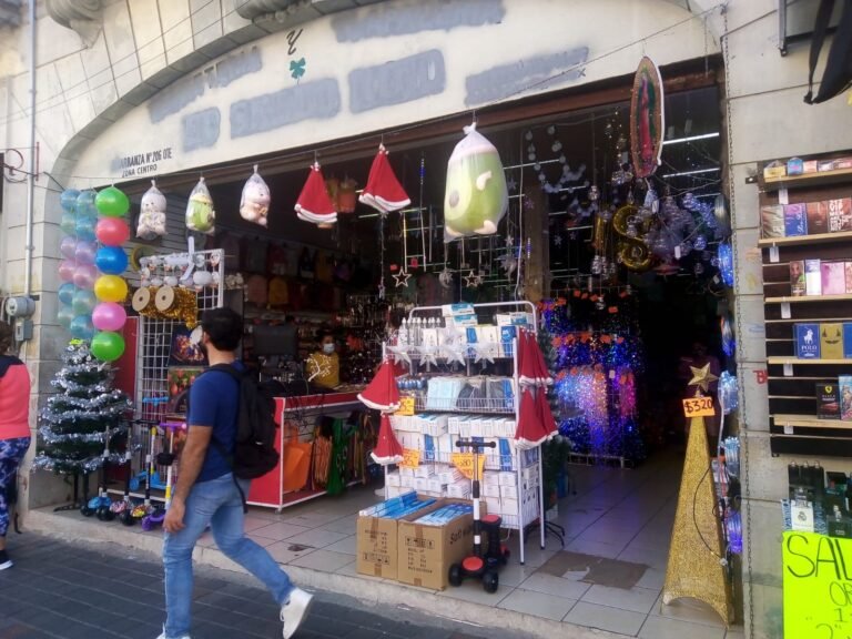 Recomienda Bomberos cuidar luces y velaspara evitar incendios en fiestas navideñas