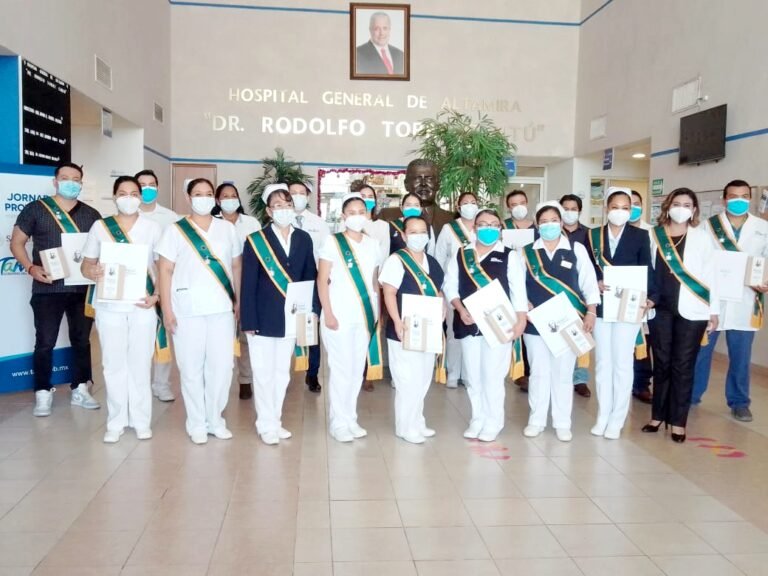 Reconocen a 21 trabajadores del hospital Torre Cantú con medalla Miguel Hidalgo