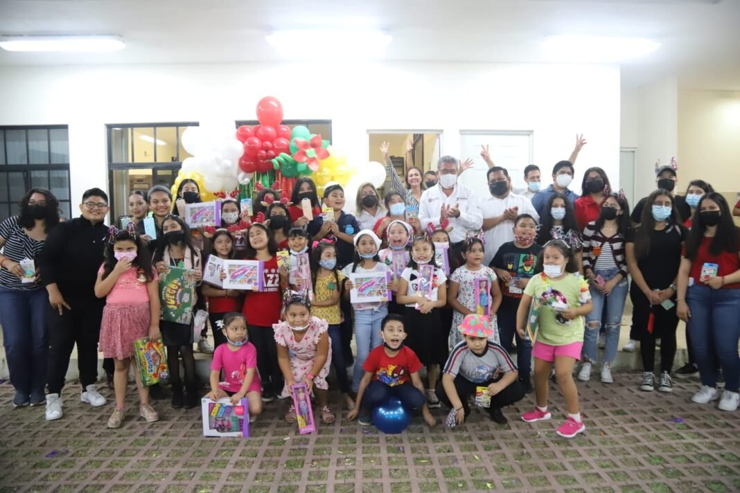 FESTEJAN A NIÑOS Y JÓVENES DE LA CASA DE LA CULTURA DE ALTAMIRA