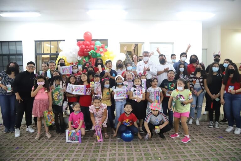 FESTEJAN A NIÑOS Y JÓVENES DE LA CASA DE LA CULTURA DE ALTAMIRA