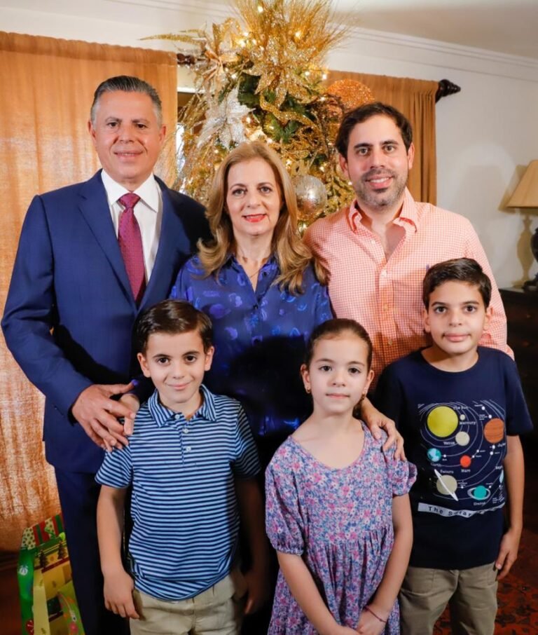 Que el Brillo de la Navidad Traiga Bienestar para Todos: Chucho Nader