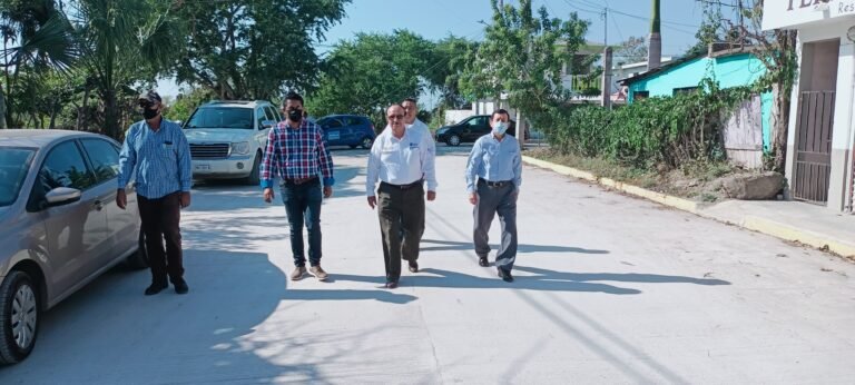 ENTREGÓ ALCALDE OBRA DE PAVIMENTACIÓN EN LA ANÁHUAC