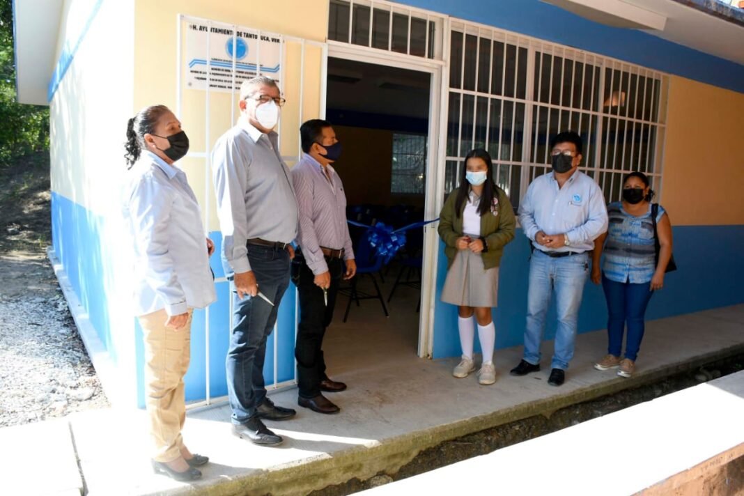 Inauguran obras en institución educativa
