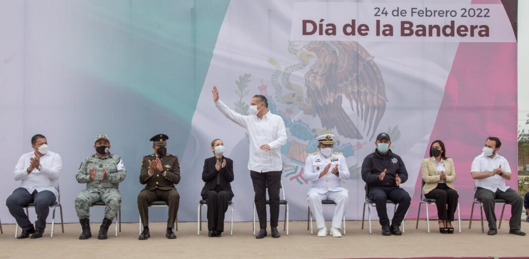 IMPONENTE CEREMONIA CÍVICA POR EL DÍA DE LA BANDERA