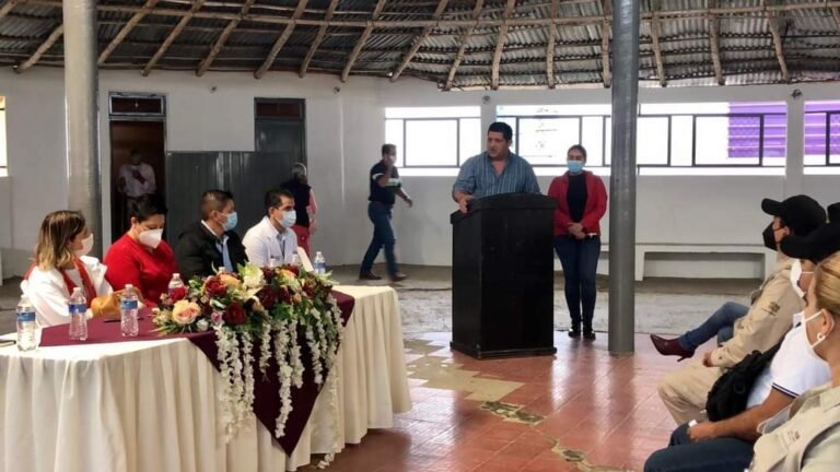 COMBATEN ENFERMEDADES TRANSMITIDAS POR VECTORES EN PLATÓN SÁNCHEZ