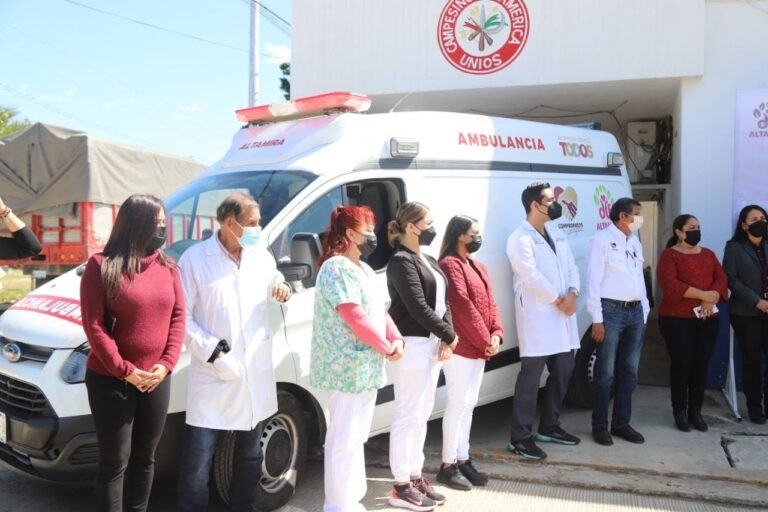 ENTREGAN AMBULANCIA A ESTACIÓN ESTEROS PARA ATENDER LA SALUD DE LAS FAMILIAS