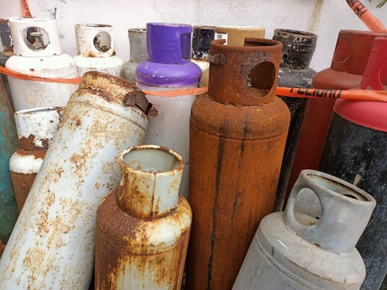 Exhortan a población a no realizar reconstrucciones a cilindros de gas LP