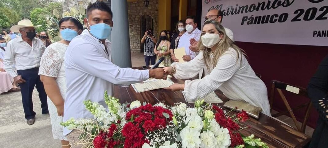 LLEVAN A CABO MATRIMONIOS COLECTIVOS EN PÁNUCO